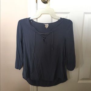 Women’s small lace up top
